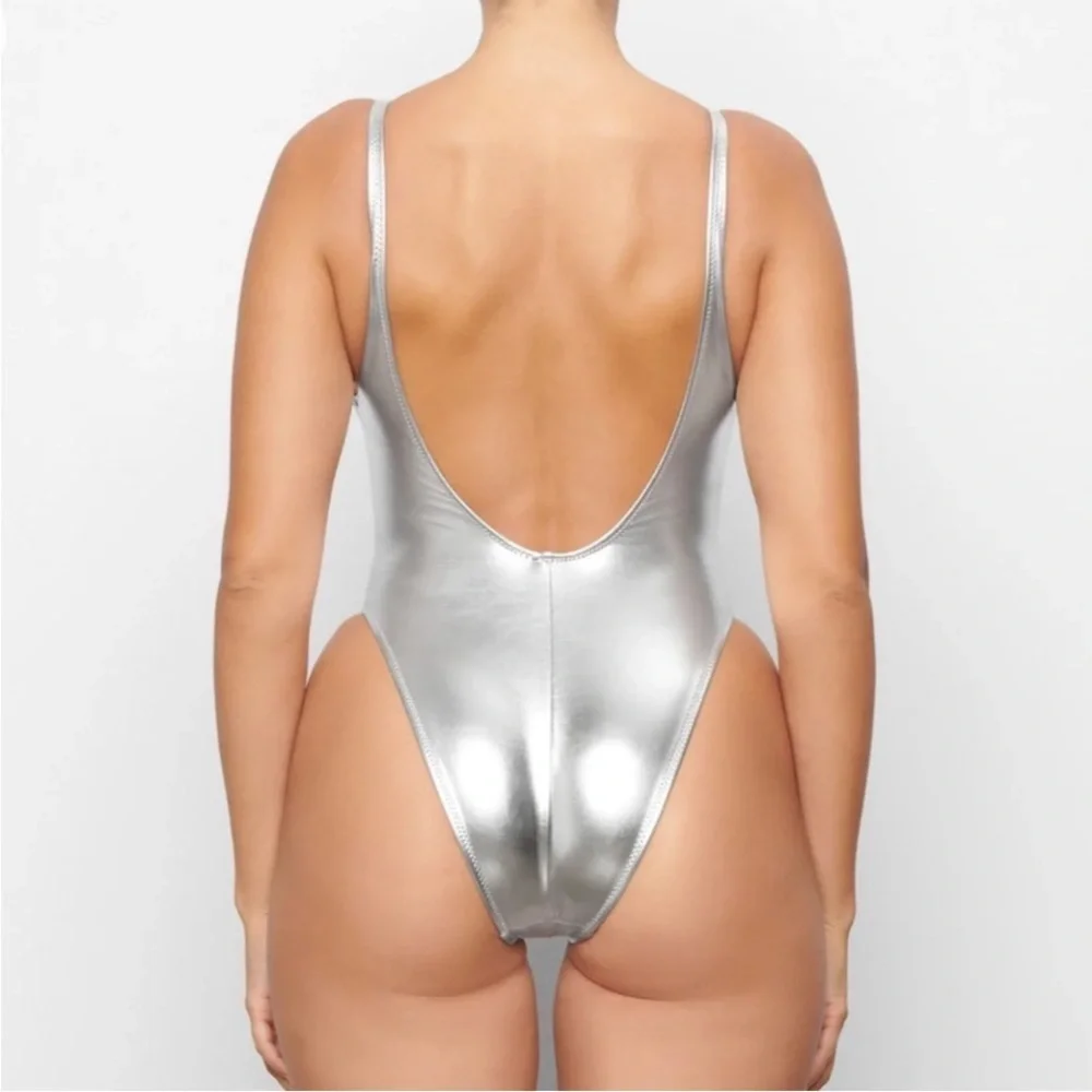 NWT SKIMS Nickel Metallic One Piece Swimsuit 3X Silver High Cut Scoop Neck